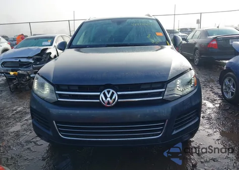 2012 Volkswagen Touareg Vr6 Executive z USA, uszkodzony, nr VIN WVGEF9BP4CD006881